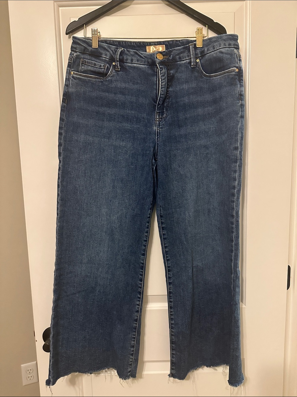 Kut from the Kloth Wide-Leg Frayed Hem Jeans in Dark Blue